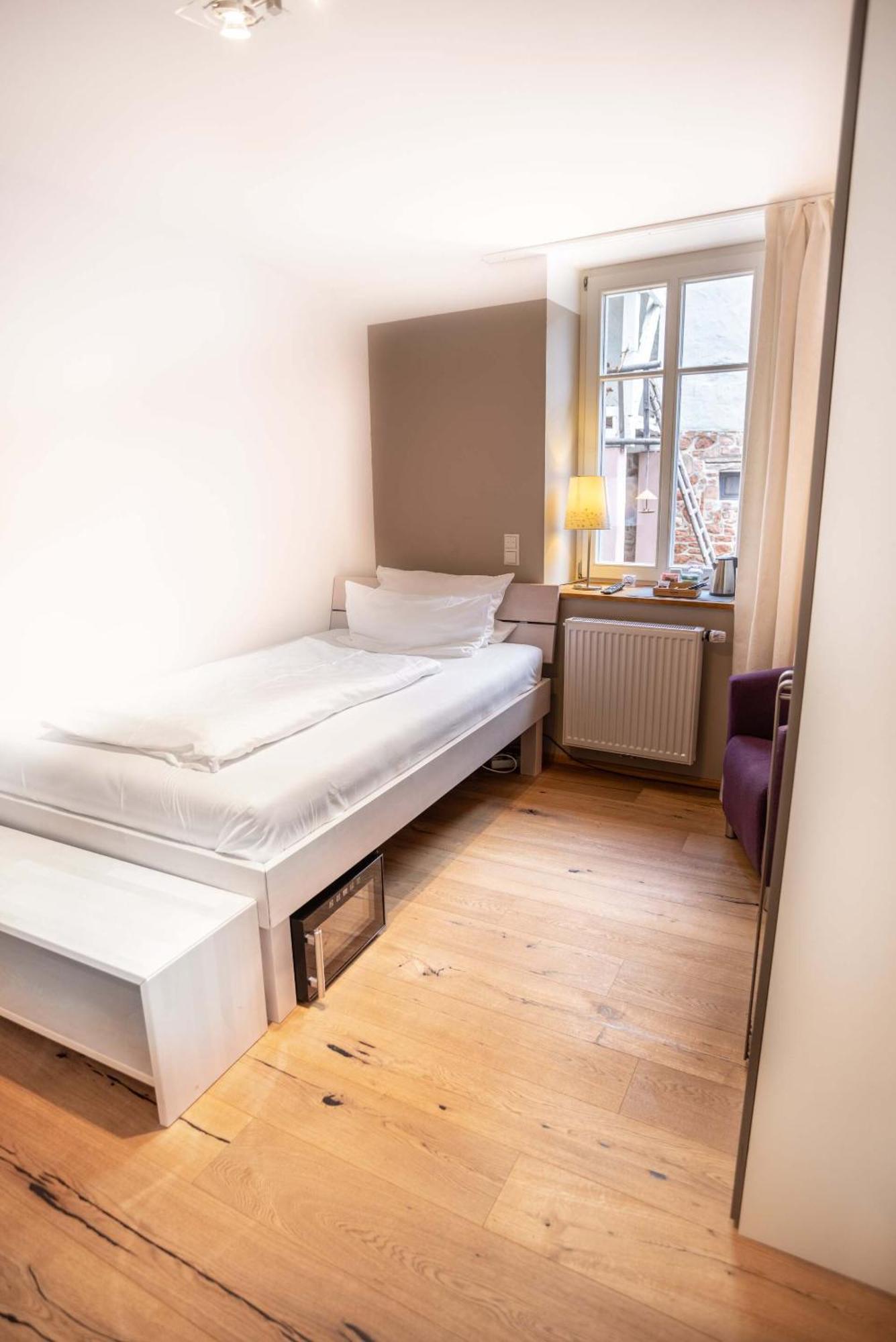 Wanderers Neubau Bed & Breakfast Birkweiler Стая снимка